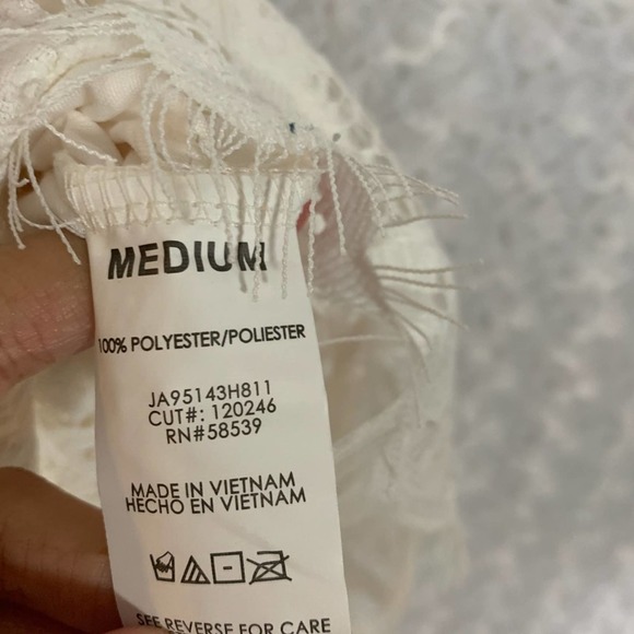 NWT SPEECHLESS Off White Cold Shoulder Lace Dress - Picture 6 of 8